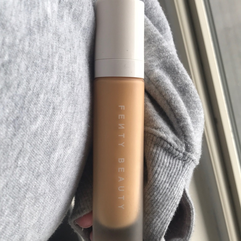 Fenty foundation #250